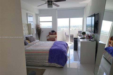 Condo in Miami Beach, Florida, 2 bedrooms  № 1153572 - photo 30