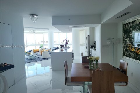 Condo in Miami Beach, Florida, 2 bedrooms  № 1153572 - photo 4