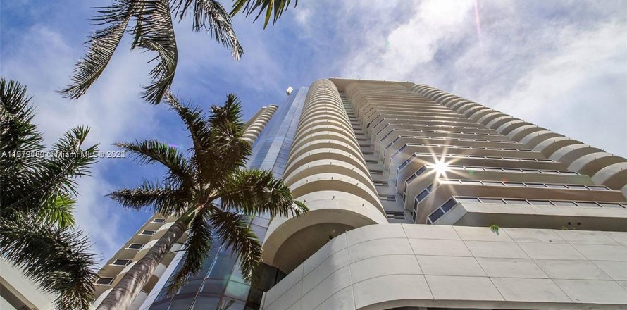 Condo in Miami Beach, Florida, 2 bedrooms  № 1153572