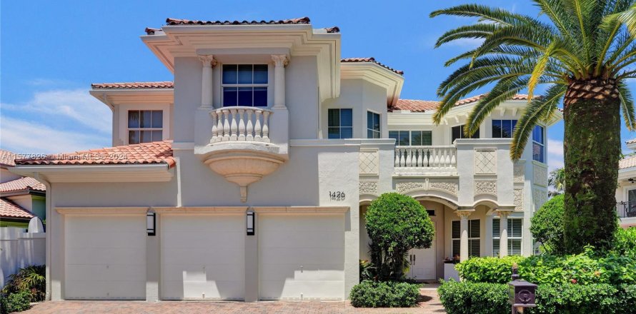 Casa en Hollywood, Florida 6 dormitorios, 459.49 m2 № 1153528