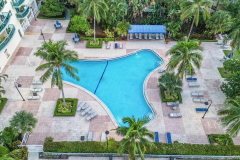 Copropriété à vendre à Sunny Isles Beach, Floride: 2 chambres, 141.68 m2 № 1153573 - photo 25