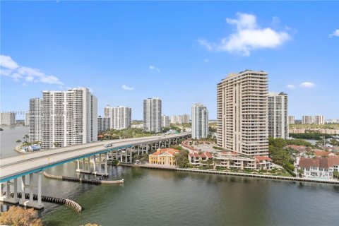 Copropriété à vendre à Sunny Isles Beach, Floride: 2 chambres, 141.68 m2 № 1153573 - photo 5