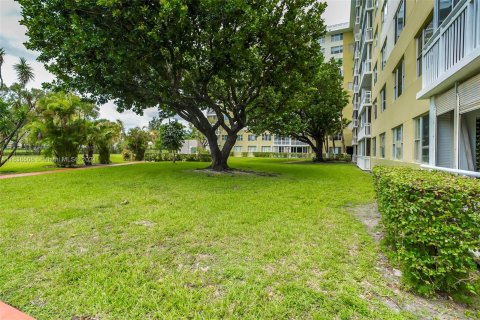 Condominio en venta en Hollywood, Florida, 1 dormitorio, 78.41 m2 № 1318858 - foto 6