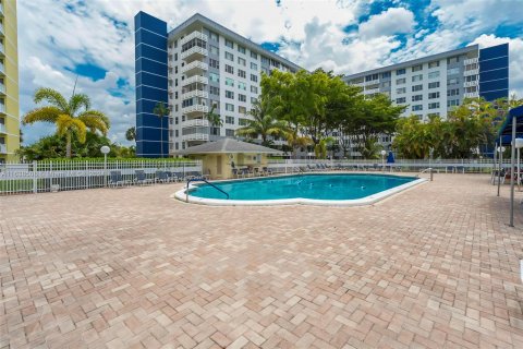 Condominio en venta en Hollywood, Florida, 1 dormitorio, 78.41 m2 № 1318858 - foto 9