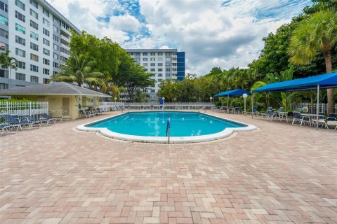 Condominio en venta en Hollywood, Florida, 1 dormitorio, 78.41 m2 № 1318858 - foto 10