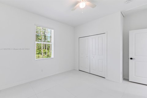 House in Lehigh Acres, Florida 3 bedrooms, 130.62 sq.m. № 1348351 - photo 21