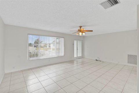 Casa en venta en Tamarac, Florida, 2 dormitorios, 116.03 m2 № 998461 - foto 26