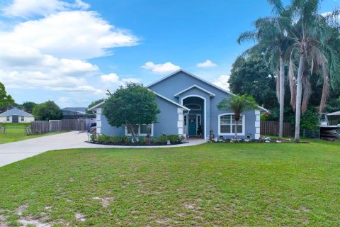 Casa en venta en Saint Cloud, Florida, 3 dormitorios, 182.83 m2 № 1340636 - foto 2