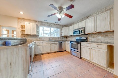 Casa en venta en Saint Cloud, Florida, 5 dormitorios, 329.15 m2 № 1339767 - foto 9