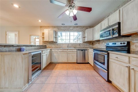 Casa en venta en Saint Cloud, Florida, 5 dormitorios, 329.15 m2 № 1339767 - foto 6