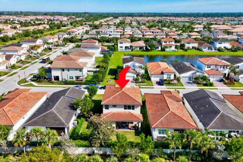 Villa ou maison à vendre à Lake Worth, Floride: 5 chambres, 286.6 m2 № 860446 - photo 12