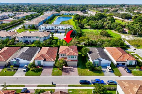 Villa ou maison à vendre à Lake Worth, Floride: 5 chambres, 286.6 m2 № 860446 - photo 16