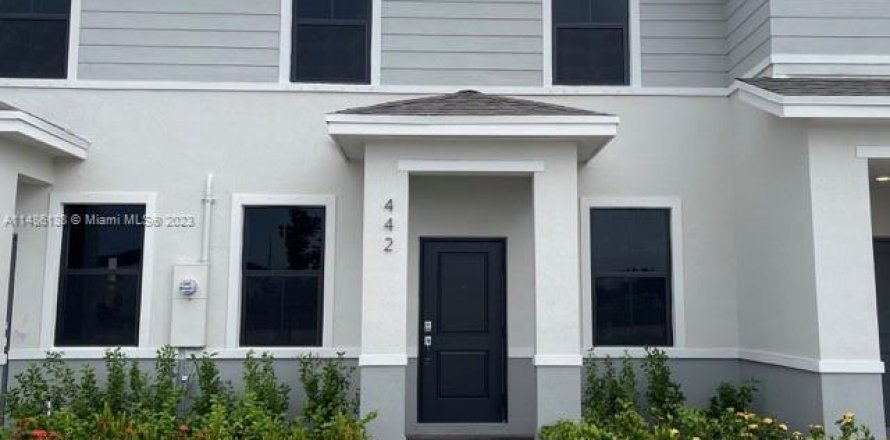 Townhouse in Florida City, Florida 3 bedrooms № 845828