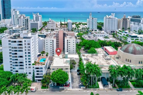 Condo in Miami Beach, Florida, 1 bedroom  № 1429716 - photo 23