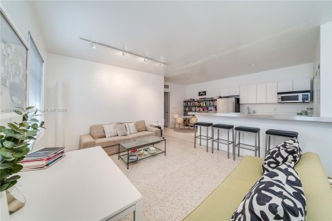 Condo in Miami Beach, Florida, 1 bedroom  № 1429716 - photo 8