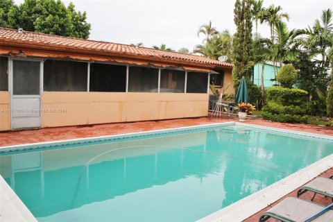 Casa en venta en Miami, Florida, 3 dormitorios, 127.37 m2 № 1347868 - foto 2