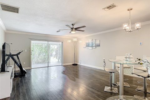 Casa en venta en Orlando, Florida, 3 dormitorios, 158.21 m2 № 1347869 - foto 15