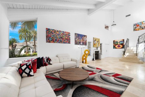 Villa ou maison à vendre à North Miami Beach, Floride: 6 chambres, 348.57 m2 № 858515 - photo 25