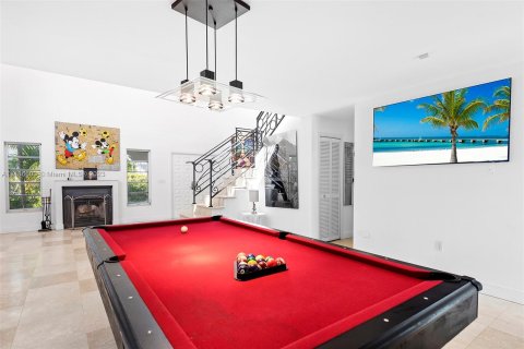 Villa ou maison à vendre à North Miami Beach, Floride: 6 chambres, 348.57 m2 № 858515 - photo 11
