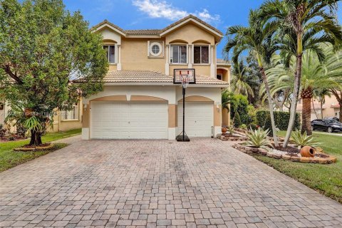 Villa ou maison à vendre à Miramar, Floride: 5 chambres, 268.95 m2 № 986767 - photo 1