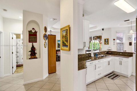 Villa ou maison à vendre à Miramar, Floride: 5 chambres, 268.95 m2 № 986767 - photo 17