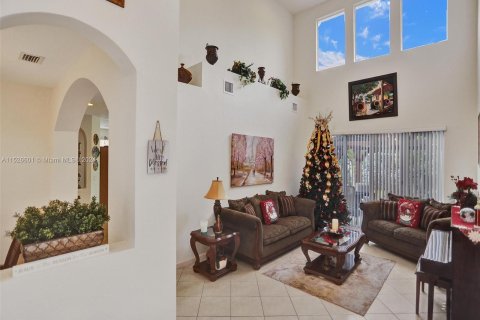 Villa ou maison à vendre à Miramar, Floride: 5 chambres, 268.95 m2 № 986767 - photo 14