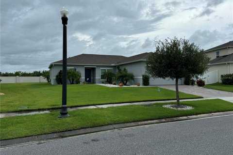 Villa ou maison à vendre à Kissimmee, Floride: 3 chambres, 160.16 m2 № 1307569 - photo 3