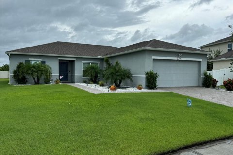 Villa ou maison à vendre à Kissimmee, Floride: 3 chambres, 160.16 m2 № 1307569 - photo 2