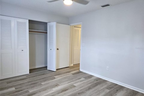 Condo in DeLand, Florida, 2 bedrooms  № 1432340 - photo 6