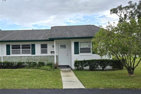 Condo in DeLand, Florida, 2 bedrooms  № 1432340 - photo 3