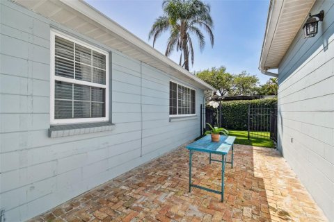 Villa ou maison à vendre à Tampa, Floride: 5 chambres, 374.02 m2 № 1086039 - photo 13