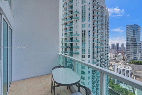 Condo in Miami, Florida, 1 bedroom  № 1270282 - photo 30