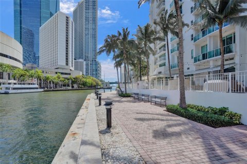 Condo in Miami, Florida, 1 bedroom  № 1270282 - photo 20