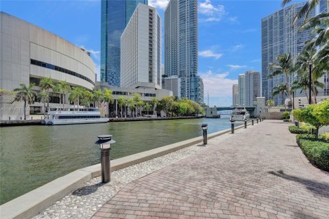 Condo in Miami, Florida, 1 bedroom  № 1270282 - photo 28