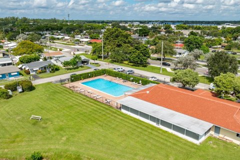 Casa en venta en Tamarac, Florida, 2 dormitorios, 96.34 m2 № 1394240 - foto 26