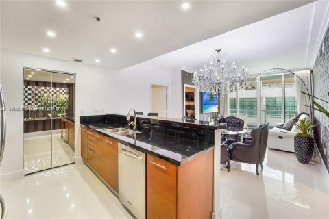 Condominio en venta en Miami, Florida, 2 dormitorios, 87.33 m2 № 1394321 - foto 3