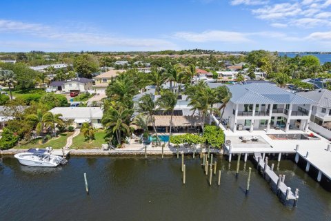 Villa ou maison à vendre à Boynton Beach, Floride: 4 chambres, 281.12 m2 № 1097917 - photo 4