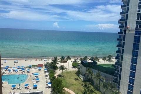 Copropriété à vendre à Sunny Isles Beach, Floride: 33.44 m2 № 839449 - photo 1