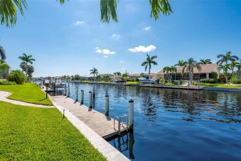 Casa en venta en Punta Gorda, Florida, 3 dormitorios, 208.19 m2 № 1286064 - foto 2