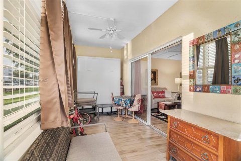 Condo in Lauderdale Lakes, Florida, 1 bedroom  № 1415526 - photo 16