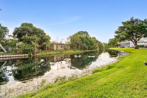 Condo in Lauderdale Lakes, Florida, 1 bedroom  № 1415526 - photo 22