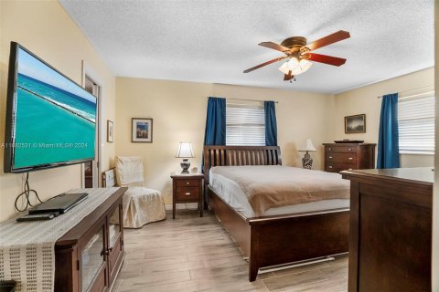 Condo in Lauderdale Lakes, Florida, 1 bedroom  № 1415526 - photo 17