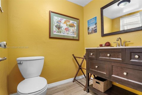 Condo in Lauderdale Lakes, Florida, 1 bedroom  № 1415526 - photo 7