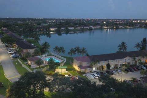 Adosado en alquiler en Miami, Florida, 3 dormitorios, 117.99 m2 № 1395143 - foto 29