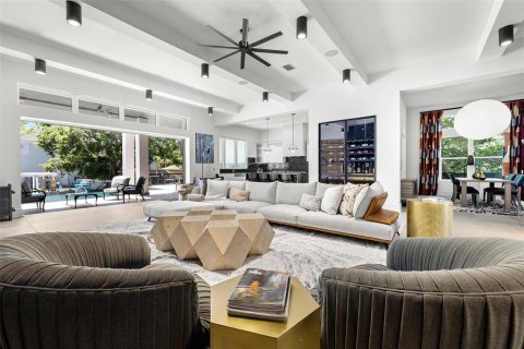 Villa ou maison à vendre à Tampa, Floride: 5 chambres, 547.1 m2 № 383410 - photo 7