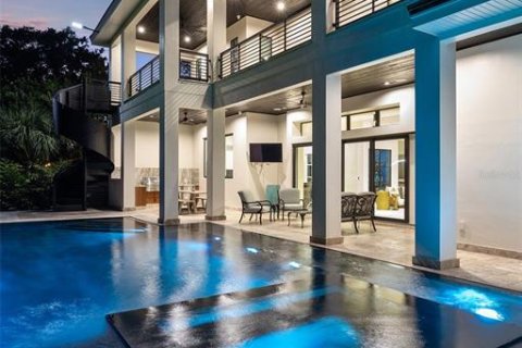 Villa ou maison à vendre à Tampa, Floride: 5 chambres, 547.1 m2 № 383410 - photo 4