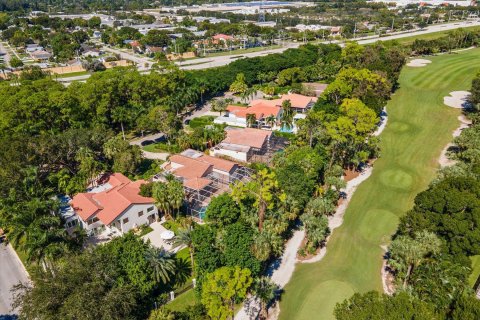 Villa ou maison à vendre à West Palm Beach, Floride: 4 chambres, 294.69 m2 № 788059 - photo 4