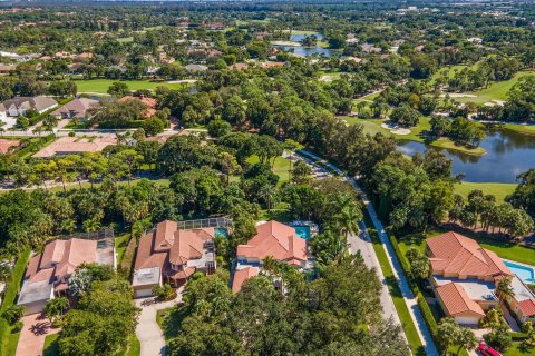 Villa ou maison à vendre à West Palm Beach, Floride: 4 chambres, 294.69 m2 № 788059 - photo 6