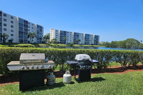 Condominio en venta en Dania Beach, Florida, 2 dormitorios, 110.55 m2 № 1118611 - foto 1
