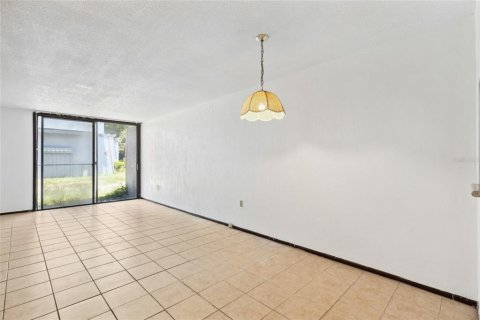 Condo in Gainesville, Florida, 2 bedrooms  № 1382900 - photo 14